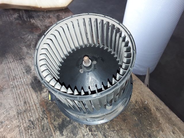 bontott DACIA DUSTER Fűtőmotor (Klímás)