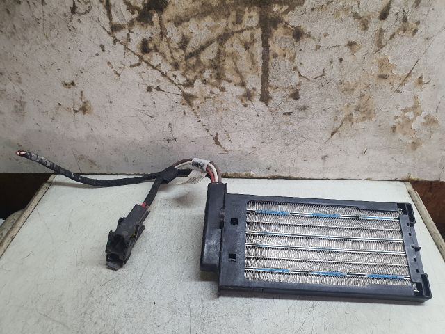 bontott DACIA DUSTER Fűtőradiátor (Elektromos)