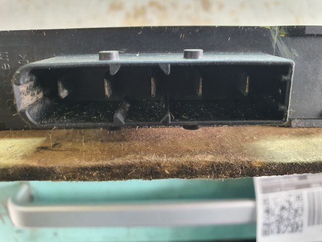 bontott DACIA DUSTER Fűtőradiátor (Elektromos)