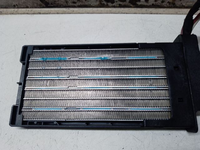 bontott DACIA DUSTER Fűtőradiátor (Elektromos)