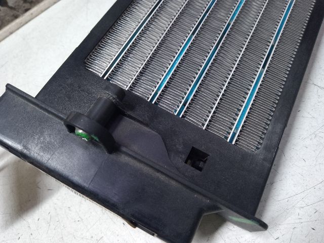 bontott DACIA DUSTER Fűtőradiátor (Elektromos)