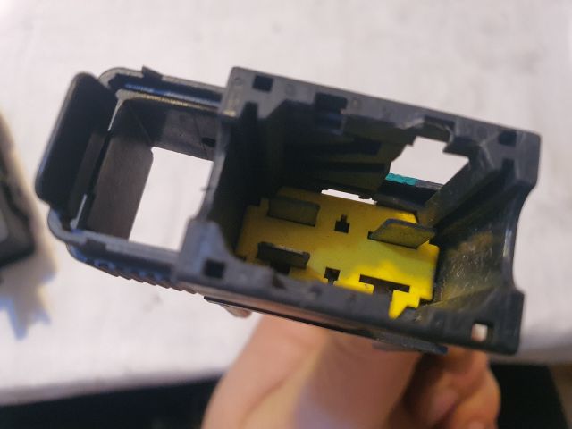 bontott DACIA DUSTER Fűtőradiátor (Elektromos)