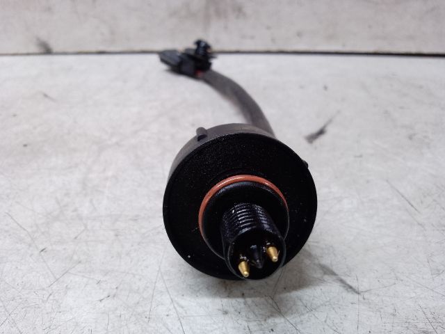 bontott DACIA DUSTER Gázolajszűrő Ház Jeladó