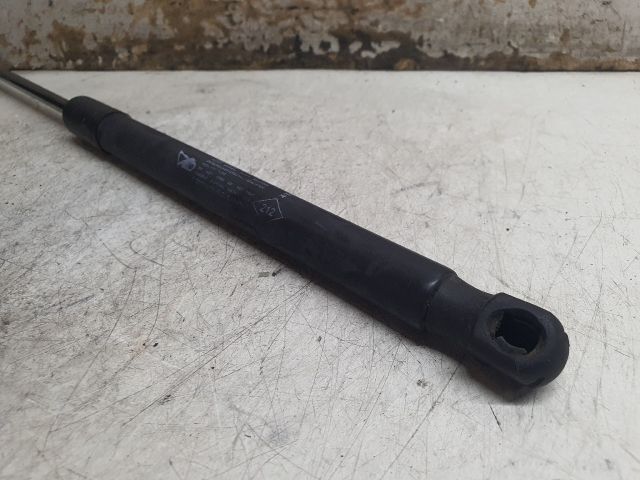 bontott DACIA DUSTER Gázrugós Kitámasztó Teleszkóp Csomagtérajtó (Pozíciófüggetlen)