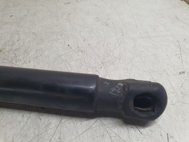 bontott DACIA DUSTER Gázrugós Kitámasztó Teleszkóp Csomagtérajtó (Pozíciófüggetlen)