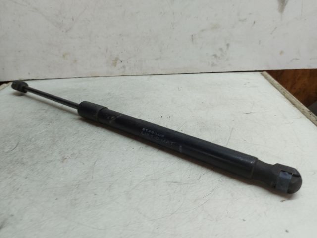 bontott DACIA DUSTER Gázrugós Kitámasztó Teleszkóp Csomagtérajtó (Pozíciófüggetlen)