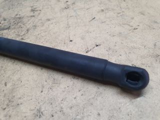 bontott DACIA DUSTER Gázrugós Kitámasztó Teleszkóp Motorháztető