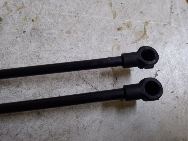 bontott DACIA DUSTER Gázrugós Kitámasztó Teleszkóp Motorháztető