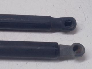 bontott DACIA DUSTER Gázrugós Kitámasztó Teleszkóp Pár Csomagtérajtó