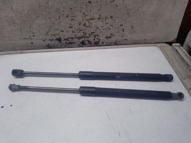 bontott DACIA DUSTER Gázrugós Kitámasztó Teleszkóp Pár Csomagtérajtó