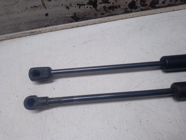 bontott DACIA DUSTER Gázrugós Kitámasztó Teleszkóp Pár Csomagtérajtó