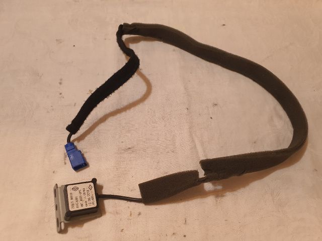 bontott DACIA DUSTER GPS Antenna