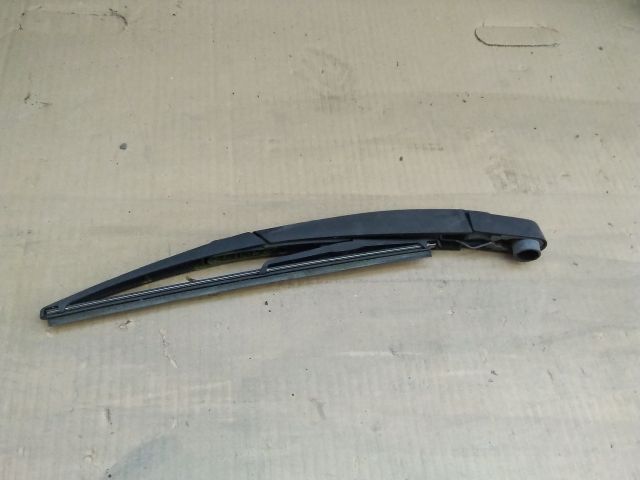 bontott DACIA DUSTER Hátsó Ablaktörlő Kar