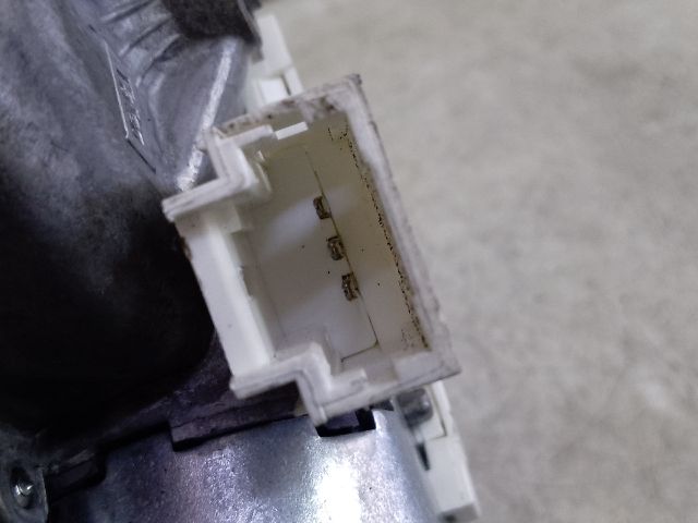 bontott DACIA DUSTER Hátsó Ablaktörlő Motor