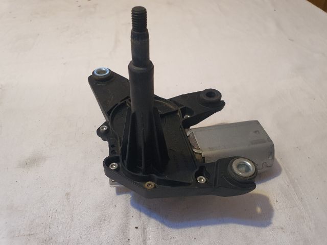 bontott DACIA DUSTER Hátsó Ablaktörlő Motor