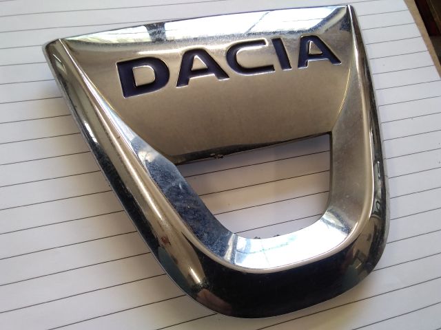 bontott DACIA DUSTER Hátsó Embléma