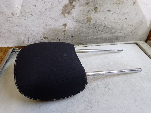 bontott DACIA DUSTER Hátsó Fejtámla