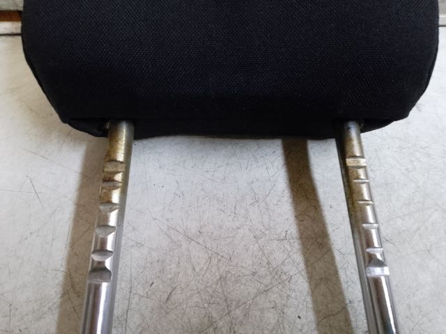 bontott DACIA DUSTER Hátsó Fejtámla