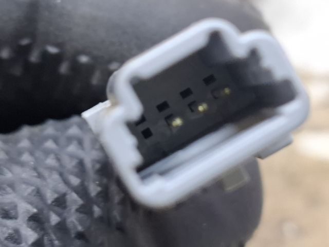 bontott DACIA DUSTER Hátsó középső Biztonsági Öv Csat