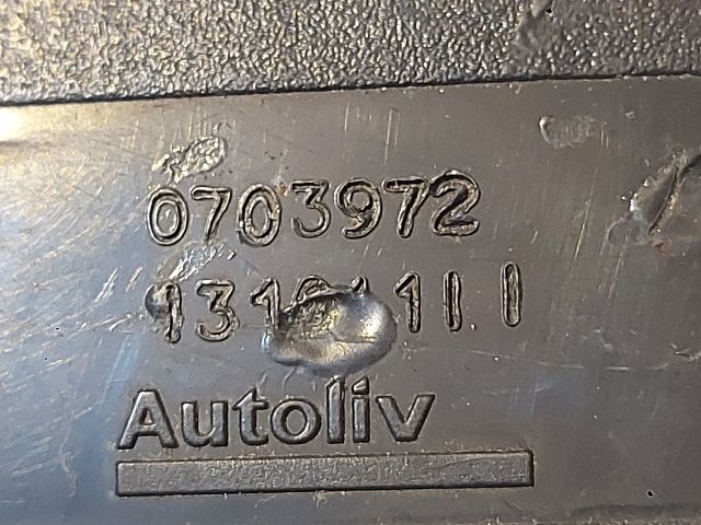 bontott DACIA DUSTER Hátsó középső Biztonsági Öv Csat