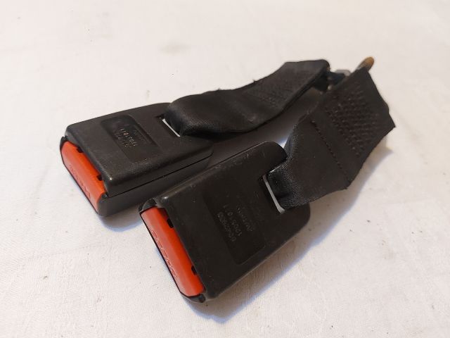 bontott DACIA DUSTER Hátsó középső Biztonsági Öv Csat