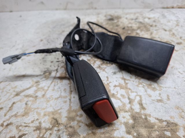 bontott DACIA DUSTER Hátsó középső Biztonsági Öv Csat