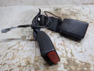 bontott DACIA DUSTER Hátsó középső Biztonsági Öv Csat