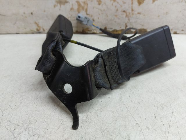 bontott DACIA DUSTER Hátsó középső Biztonsági Öv Csat