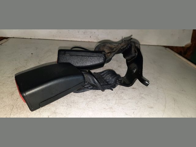 bontott DACIA DUSTER Hátsó középső Biztonsági Öv Csat