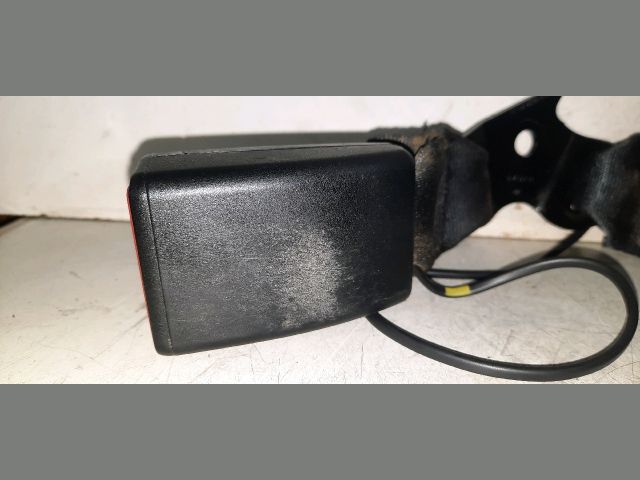 bontott DACIA DUSTER Hátsó középső Biztonsági Öv Csat