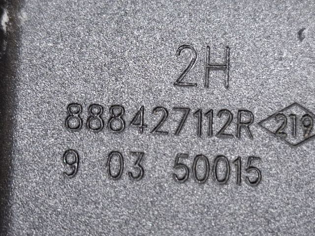 bontott DACIA DUSTER Hátsó középső Biztonsági Öv Csat