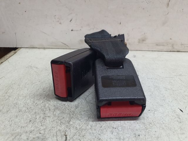 bontott DACIA DUSTER Hátsó középső Biztonsági Öv Csat