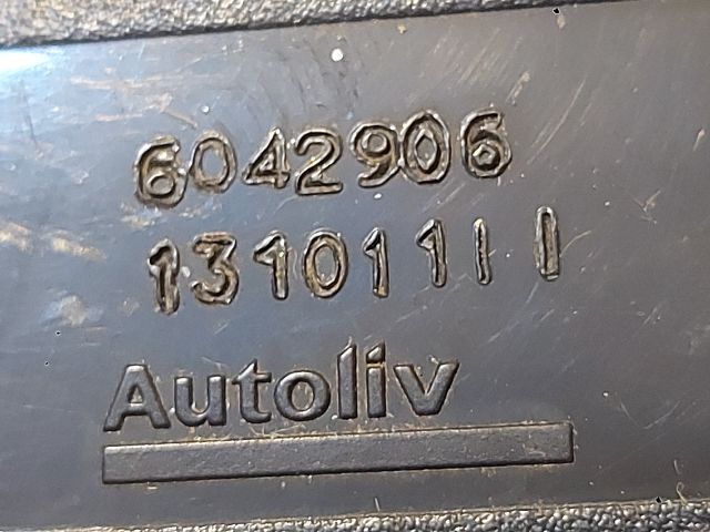 bontott DACIA DUSTER Hátsó középső Biztonsági Öv Csat