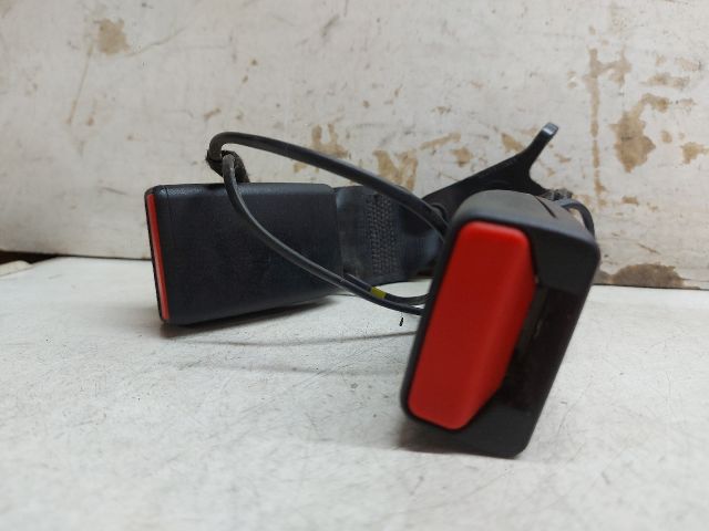 bontott DACIA DUSTER Hátsó középső Biztonsági Öv Csat