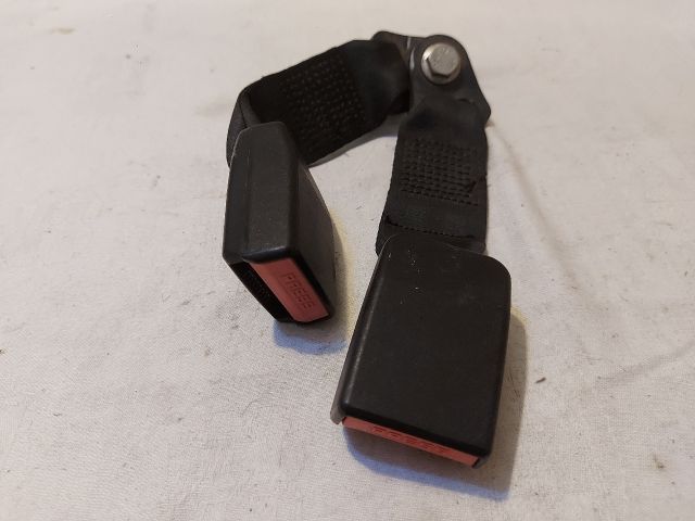 bontott DACIA DUSTER Hátsó középső Biztonsági Öv Csat