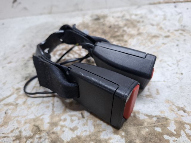 bontott DACIA DUSTER Hátsó középső Biztonsági Öv Csat