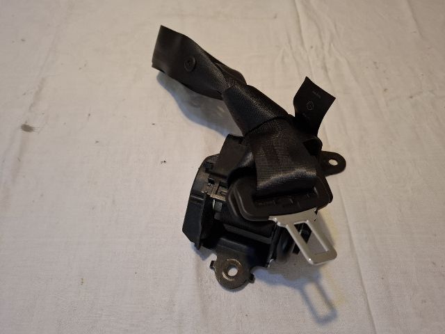 bontott DACIA DUSTER Hátsó középső Biztonsági Öv