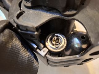 bontott DACIA DUSTER Hátsó középső Biztonsági Öv