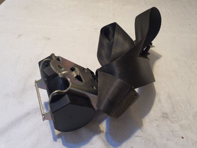 bontott DACIA DUSTER Hátsó középső Biztonsági Öv