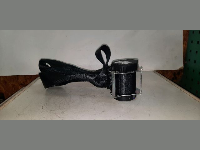 bontott DACIA DUSTER Hátsó középső Biztonsági Öv