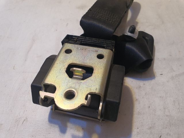 bontott DACIA DUSTER Hátsó középső Biztonsági Öv