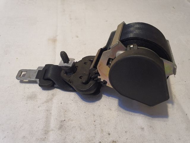 bontott DACIA DUSTER Hátsó középső Biztonsági Öv