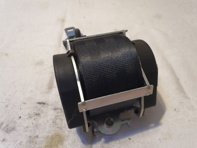 bontott DACIA DUSTER Hátsó középső Biztonsági Öv