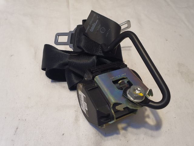 bontott DACIA DUSTER Hátsó középső Biztonsági Öv