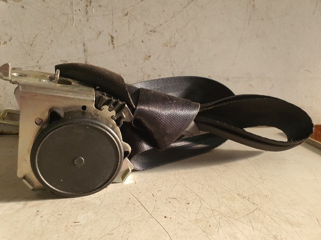 bontott DACIA DUSTER Hátsó középső Biztonsági Öv