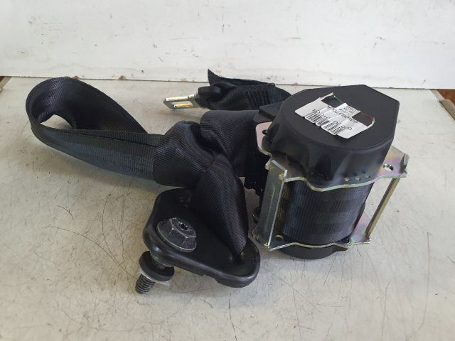 bontott DACIA DUSTER Hátsó középső Biztonsági Öv