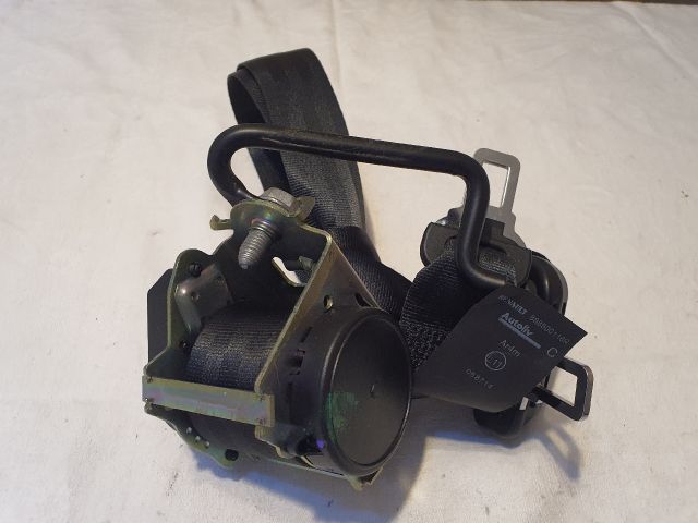 bontott DACIA DUSTER Hátsó középső Biztonsági Öv