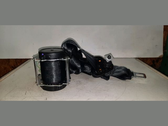 bontott DACIA DUSTER Hátsó középső Biztonsági Öv