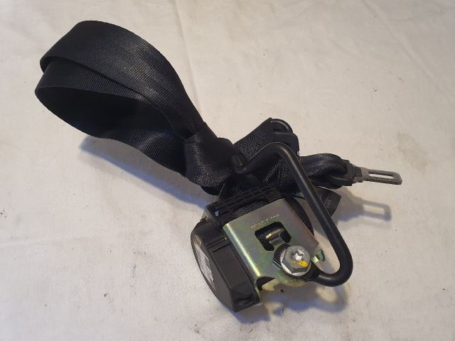 bontott DACIA DUSTER Hátsó középső Biztonsági Öv