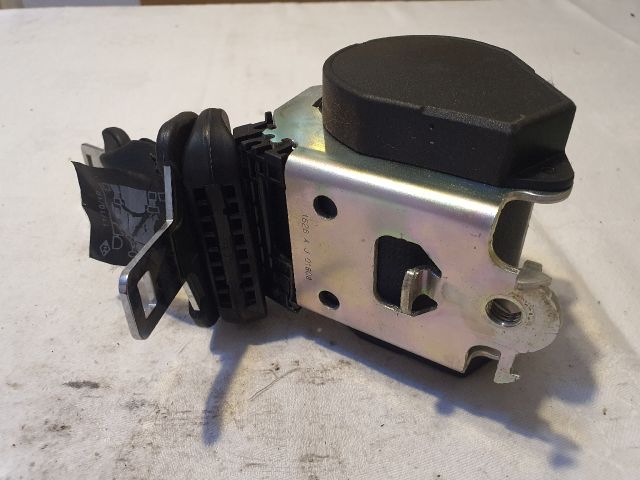 bontott DACIA DUSTER Hátsó középső Biztonsági Öv